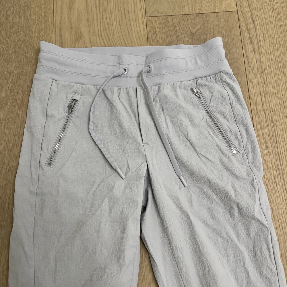 Athleta Pants Women Size 6T Gray Joggers Zip Pockets Stretch Activewear Nylon - Picture 2 of 10